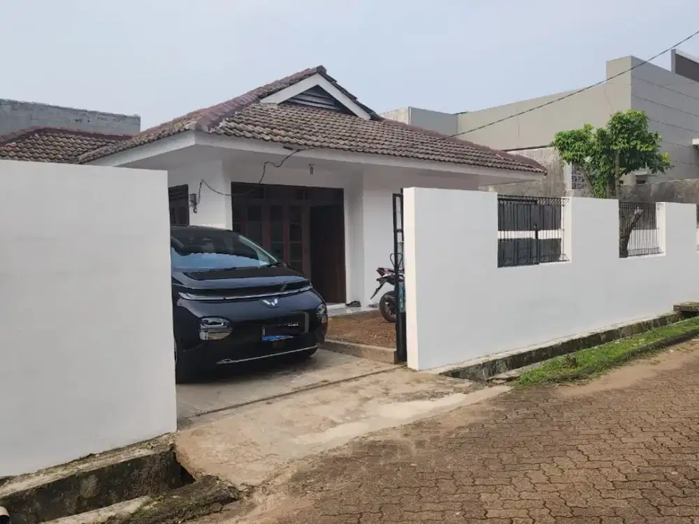 Dijual Rumah Siap Huni di Ciputat SHM LT 240 m² Cocok untuk Kantor, Usaha & Hunian Harga Nego BS-18751