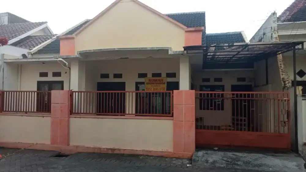 Rumah dikontrakkan Perumahan Pesona Regency AD5.