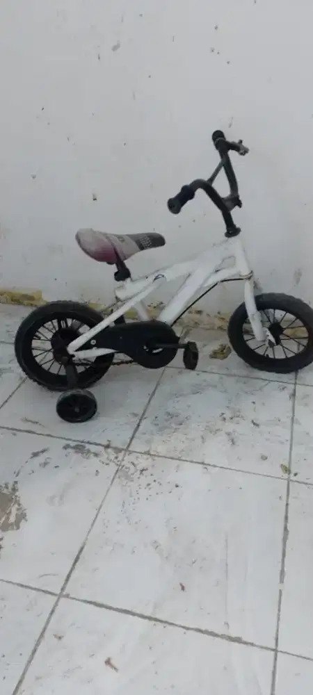 Di jual sepeda anak bekas