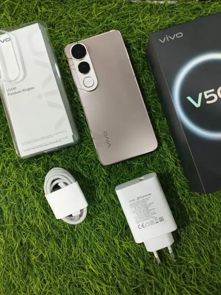 Vivo v50 lite 5g 12/512gb fullset