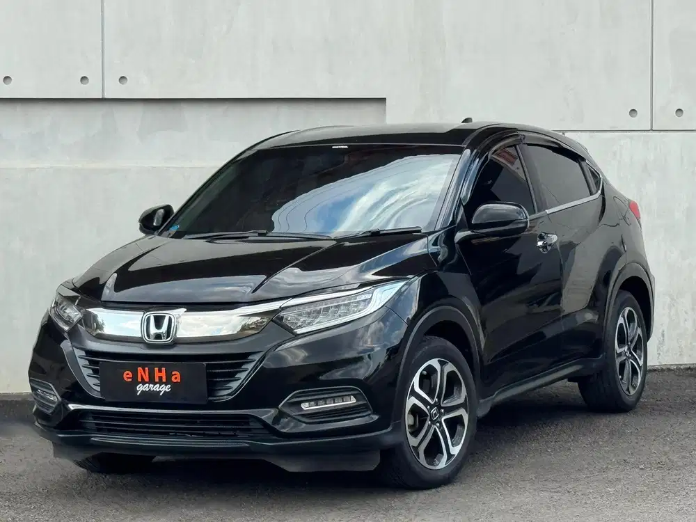 KM 29rb.. Like NEW.. Honda HRV SE 1.5 A/T 2018 Facelift.. eNHa garage