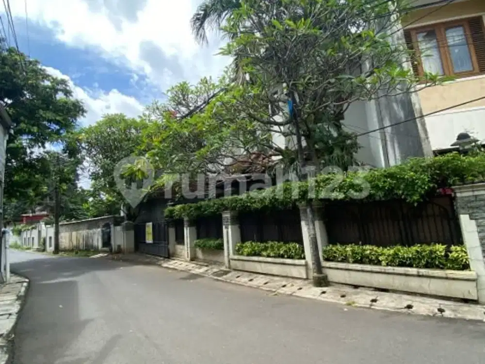 Disewakan Rumah 2 Lantai Siap Huni, Pejaten 5 Kamar Tidur, 4 Kamar Mandi