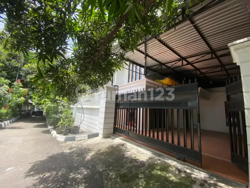 Jual Rumah di Lokasi Sangat Strategis di Pulo Mas, Hanya 6.5 M, Luas 328M2, Nego Sampai Jadi. Sudah Hak Milik. Jalan Depan Lebar 2 Mobil, Akses Tol, L