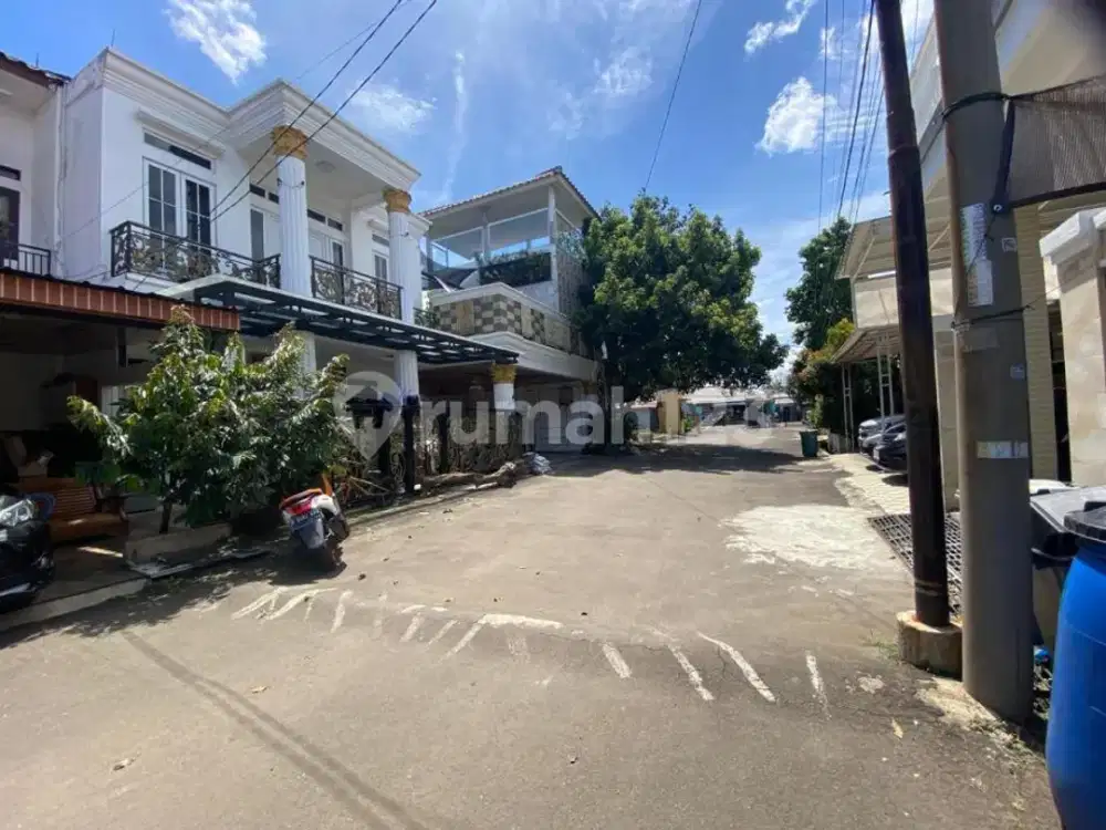 Jual Cepat Rumah Di The Live In Matoa Beji Depok. Kondisi Bagus . Selalu Terisi Kontrakan. Strategis Dekat Ke Univ Indonesia Depok