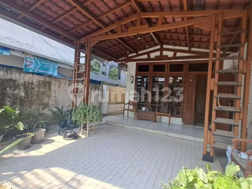 Jual Rumah Lokasi Premium Pancoran Luas 159M2 Rp 3.5 M Nego Jual Cepat Sertifikat Hak Milik