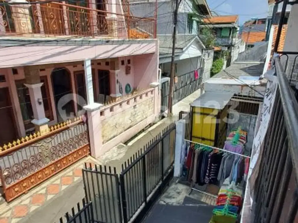 Rumah.jual Rawamangun 2 Lantai.layak.huni Lokasi.strategis Harga 2.8M Nego