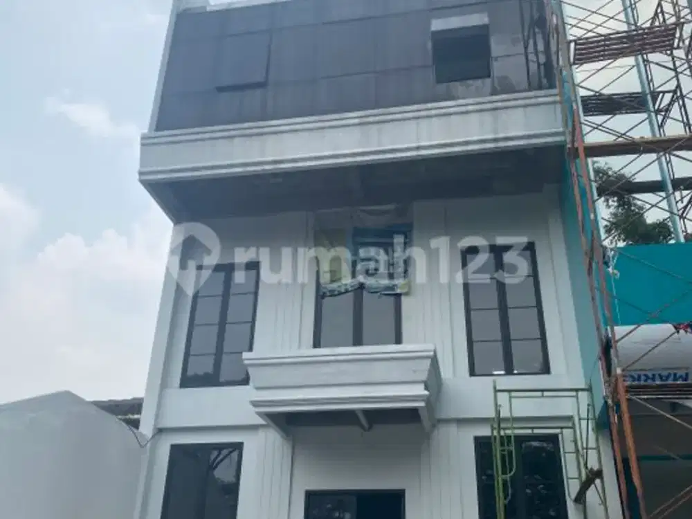 Jual Ruko 3.5 Lantai Kol Sugiono Duren Sawit. Hak Milik. Rp 8.8M. Akses Tol Jorr