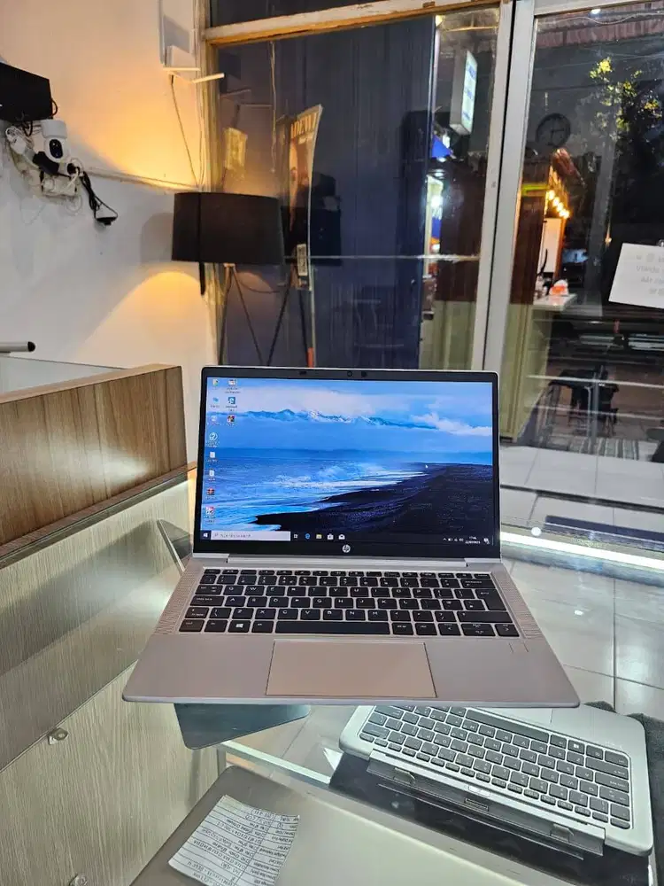 Laptop Ringan 900 Gram Ryzen 5 Design Game Premium