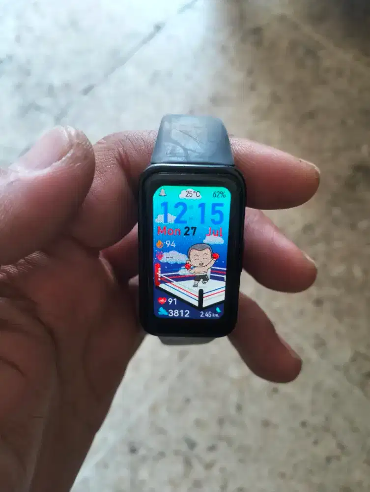 Di jual smart watch Huawei band 8