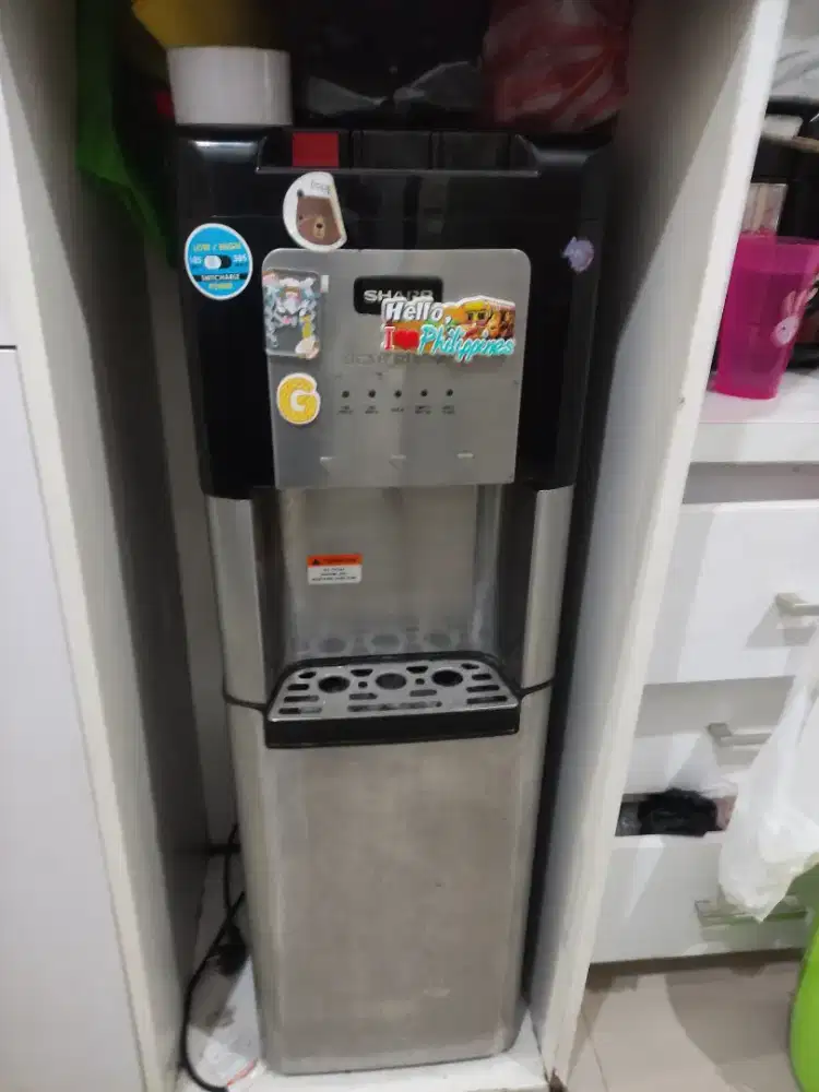 Dispenser sharp