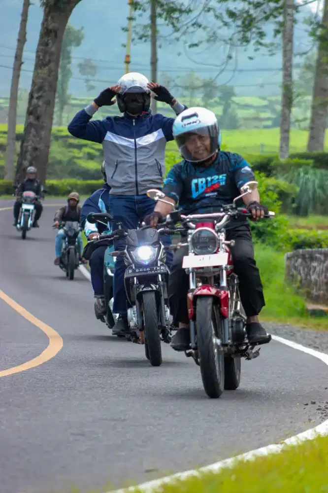 Dijual asli cb 100 pajak baru hidup atas nama sendiri