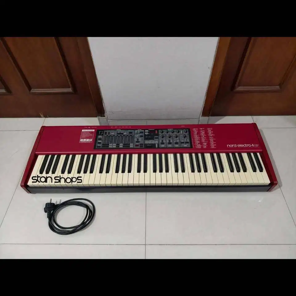 Nord Electro 4 5 HP 73 Key Stage Piano Synth / Korg Yamaha Roland