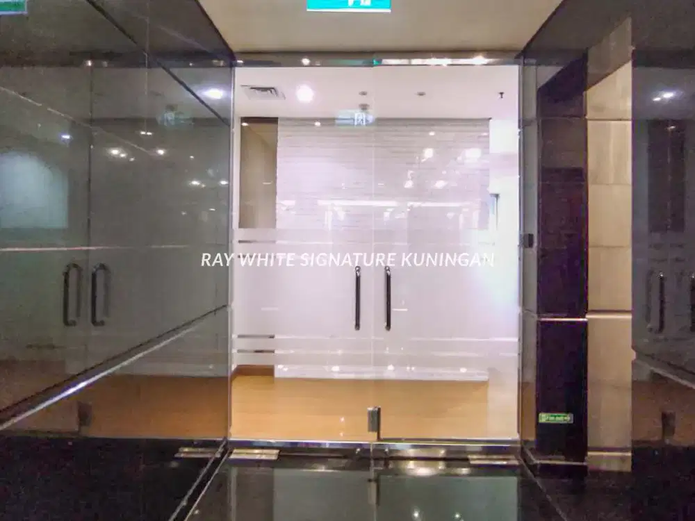 Office Space For Rent Mid Floor New Unit at Menara Sudirman