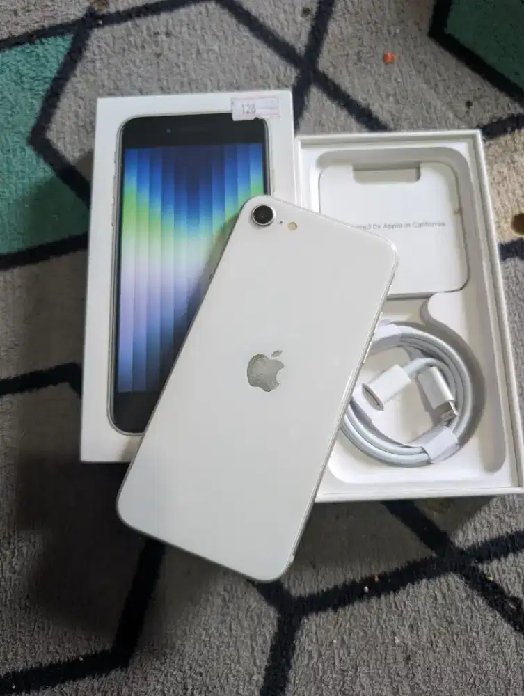 iPhone SE 3 128 GB Fullset Resmi iBox