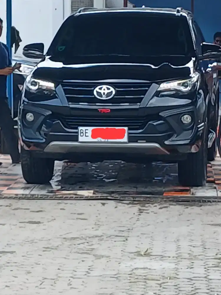 Fortuner Vrz 2018 Trd AT diesel, Hitam,  BE kota, pajak panjang