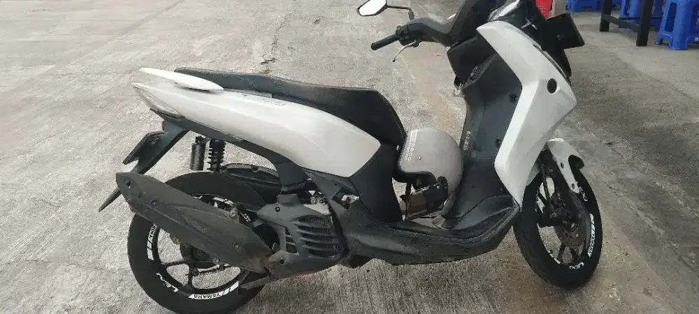 Lexi 125, putih