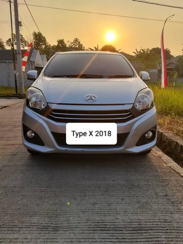 Daihatsu Ayla Type X / MT  1000 cc 2018 Silverr