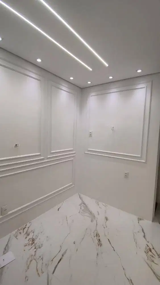 Partisi Jasa Tukang Pasang Wall Moulding Sekat Plafon PVC GRC Gypsum