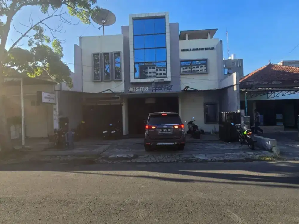 Rumah & Ruang Usaha Eks Kantor Dekat Jl Slamet Riyadi Solo