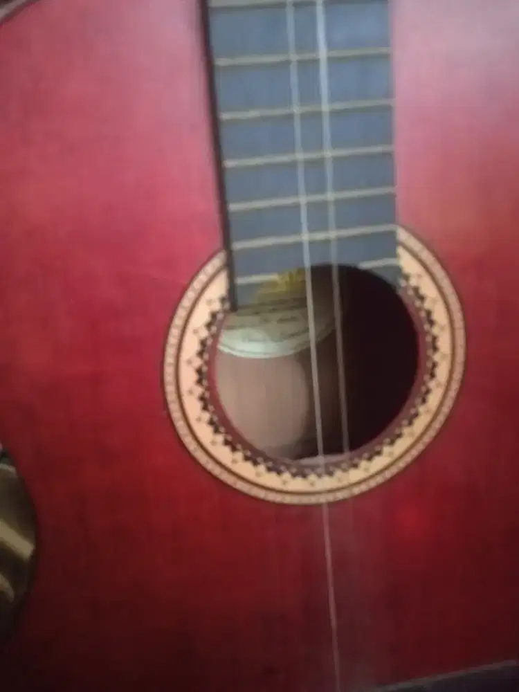 Gitar kayu Valencia
