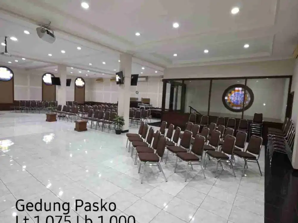 Gedung Pasir Koja Strategis dan ramai