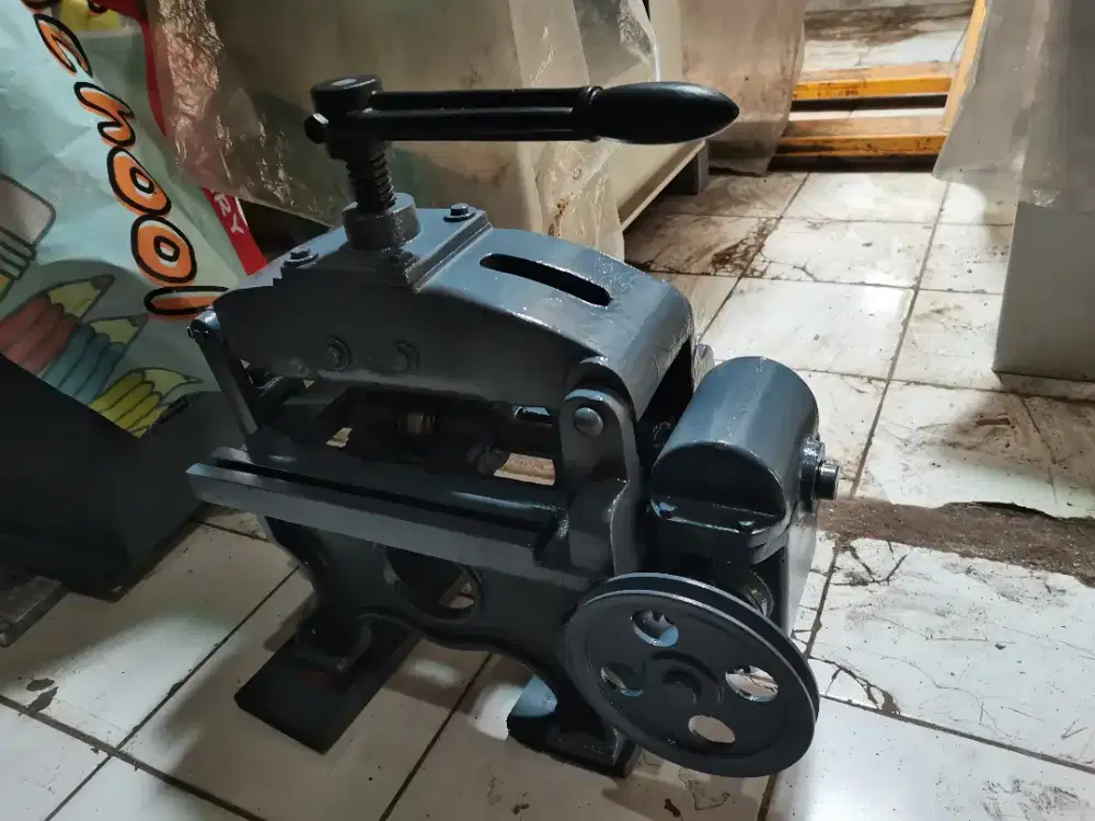 ALAT MESIN SAW MILL