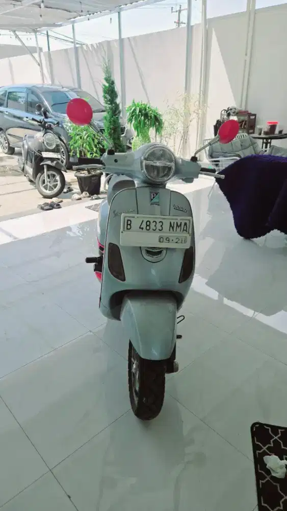 Vespa LX IGET 125 nego
