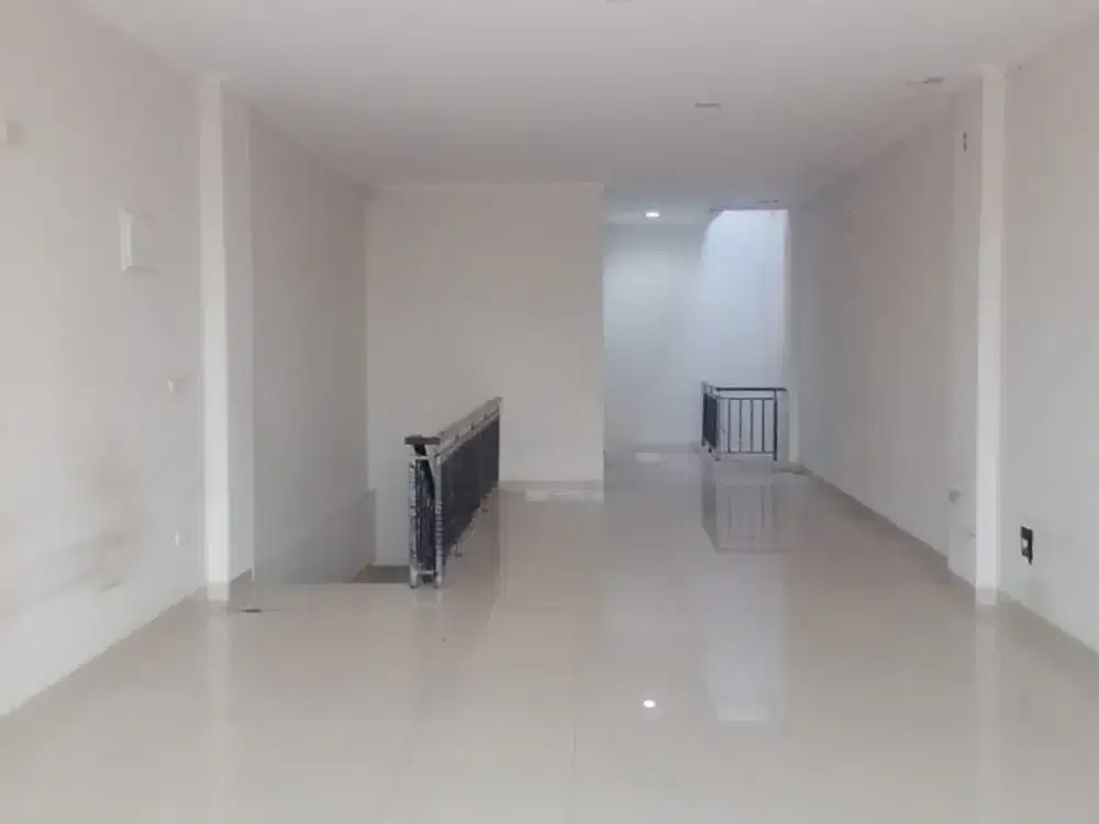 Disewakan cepat Ruko Golf Island PIK, 4 lantai ukuran 4,5x15