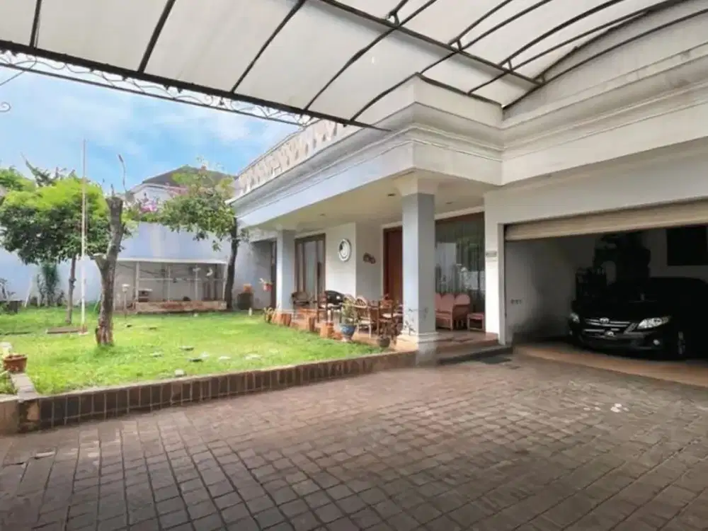 Dijual Rumah Taman Radio Dalam Kebayoran Baru ada Pool