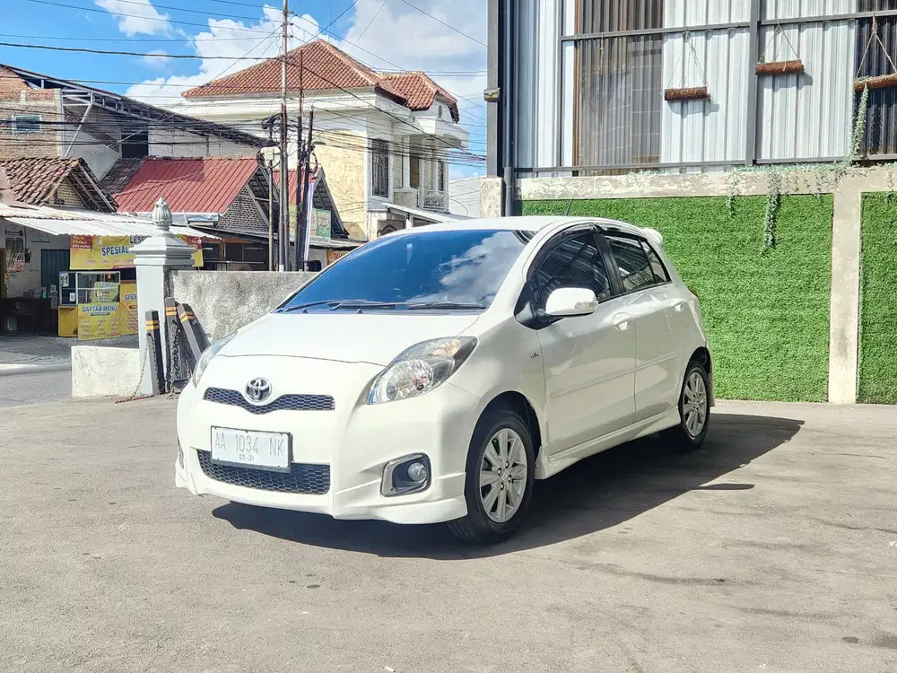 Yaris S limited 2012 matic