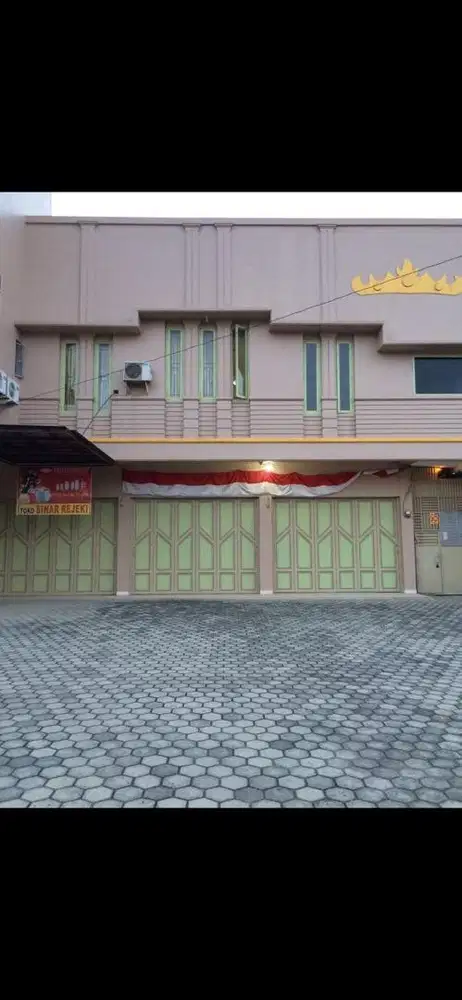 Ruko 5 pintu, Lt 1200,halaman luas cocok ut investasi