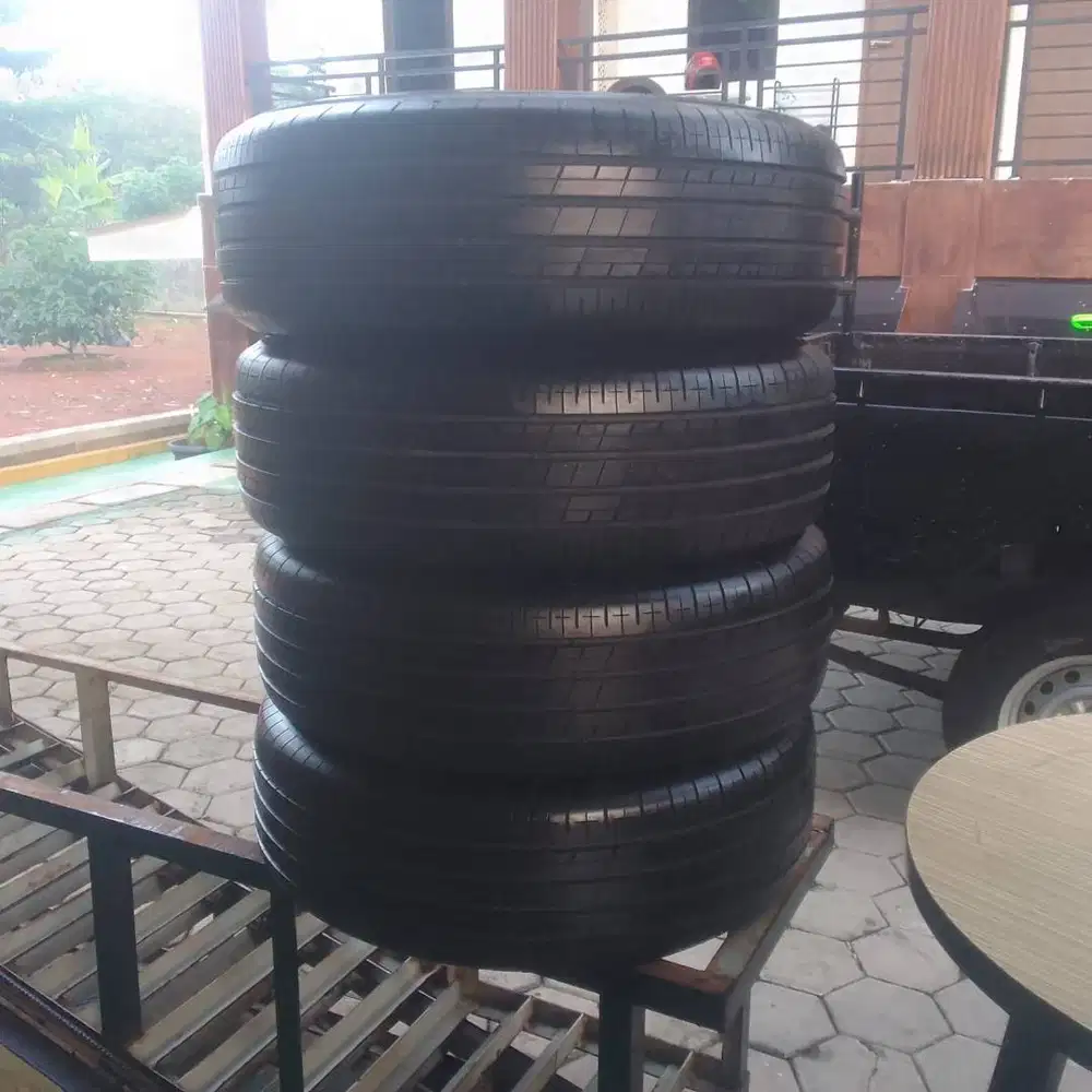 BAN MOBIL BEKAS ALPHARD