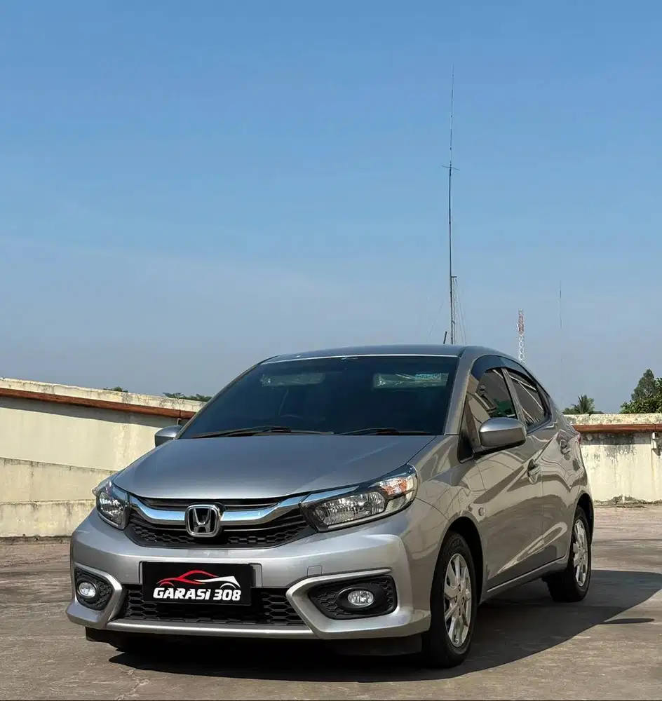 Honda Brio Satya E CVT 2021 AT Automatic Silver Kilometer 24rb