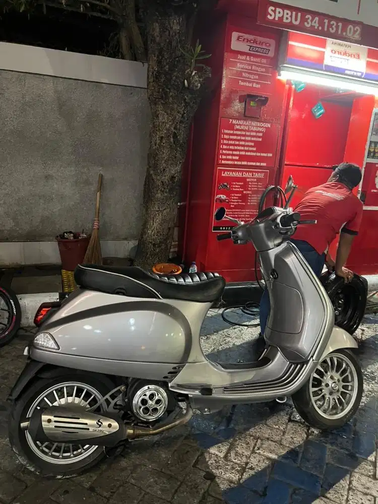 Vespa LX 150 i.e 3v 2013
