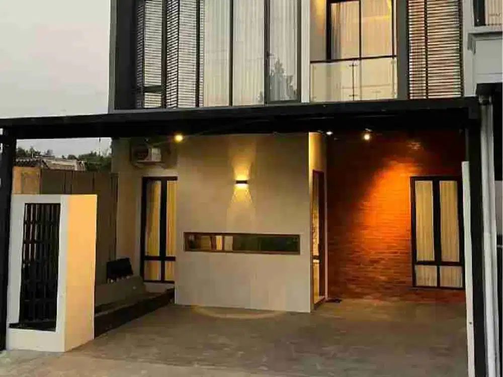 Rumah mewah 2 lantai perum dekat GOR, kampus Unsoed Purwokerto