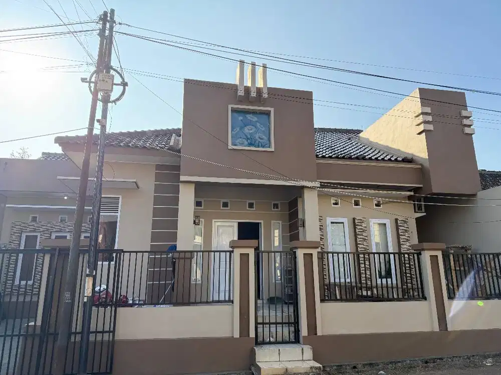 DIJUAL RUMAH SIAP HUNI LT170, LB165, LOKASI STRATEGIS