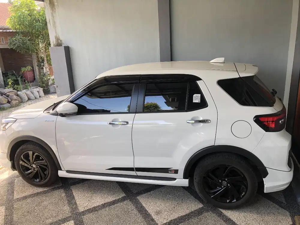 TOYOTA RAIZE GR SPORT ONE TONE A/T 2022