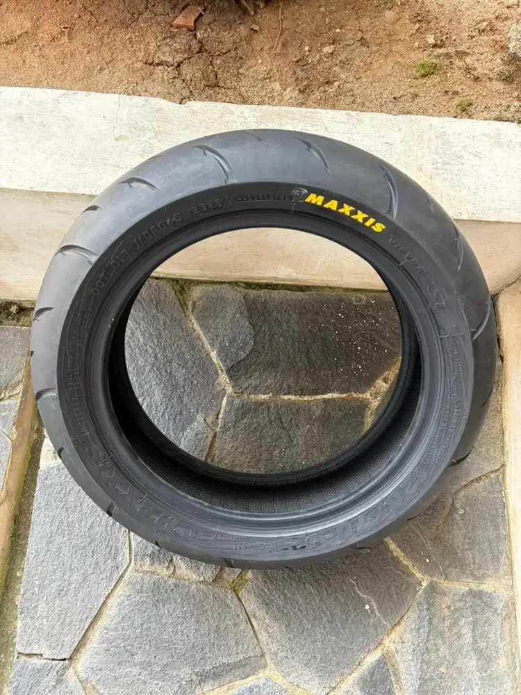 Ban Maxxis Victra ST 120/70/12 - 99,9% Baru, Vespa Sprint Primavera