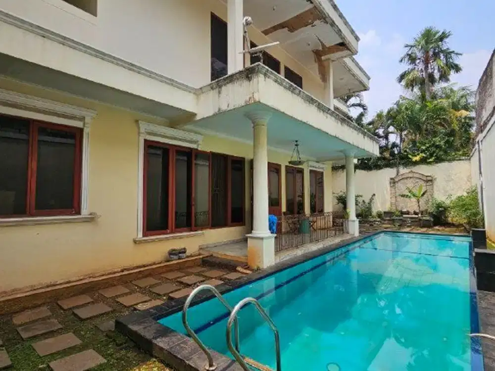 Bayangkan Punya Rumah Super Luas di Jantung Cilandak dengan Boulevard Besar yang Bikin Setiap Pulang Terasa Prestige