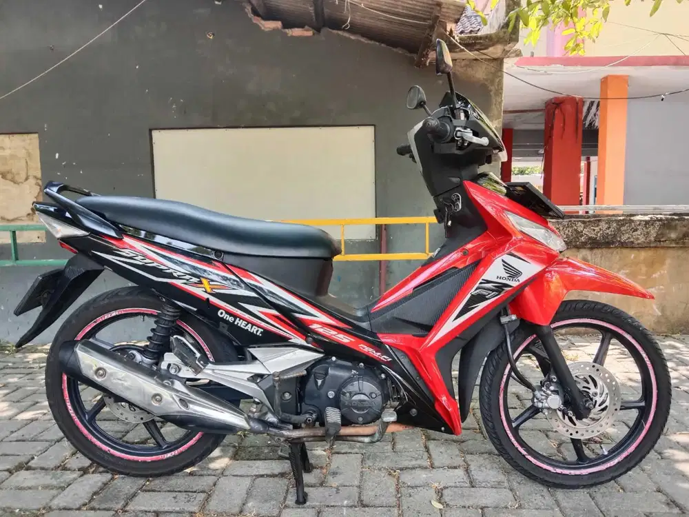 Honda Supra x 125 cw fi th 2014 tinggal gass