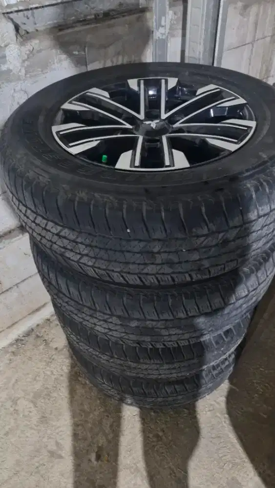 Velg pajero sport 2023