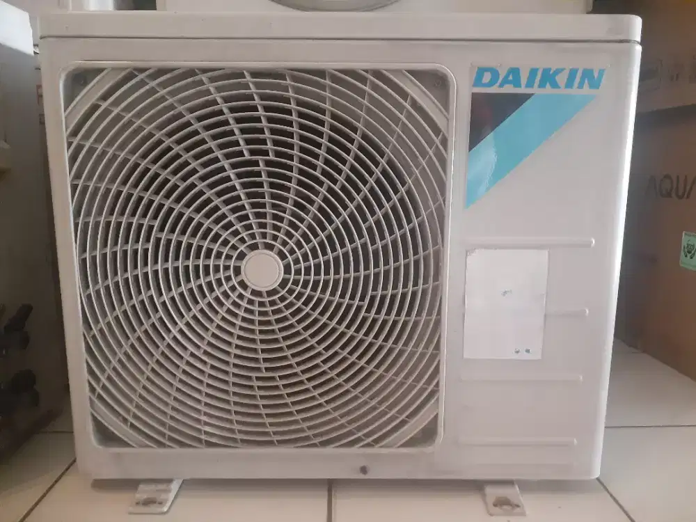 Tukar Tambah Outdoor AC Daikin 1 PK R32 Gratis Pasang+Freon