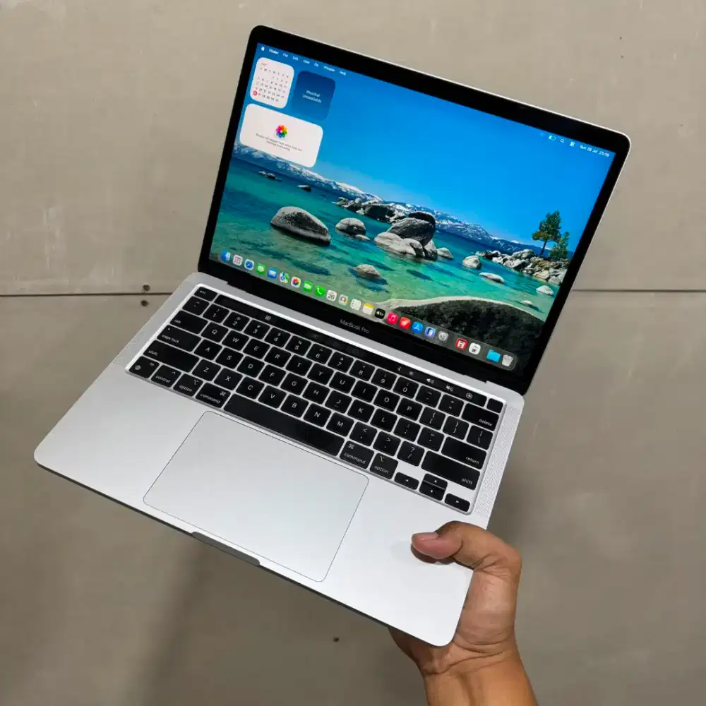 Macbook pro m1 2020 layar 13 inch ram 16gb ssd 256gb siap pakai