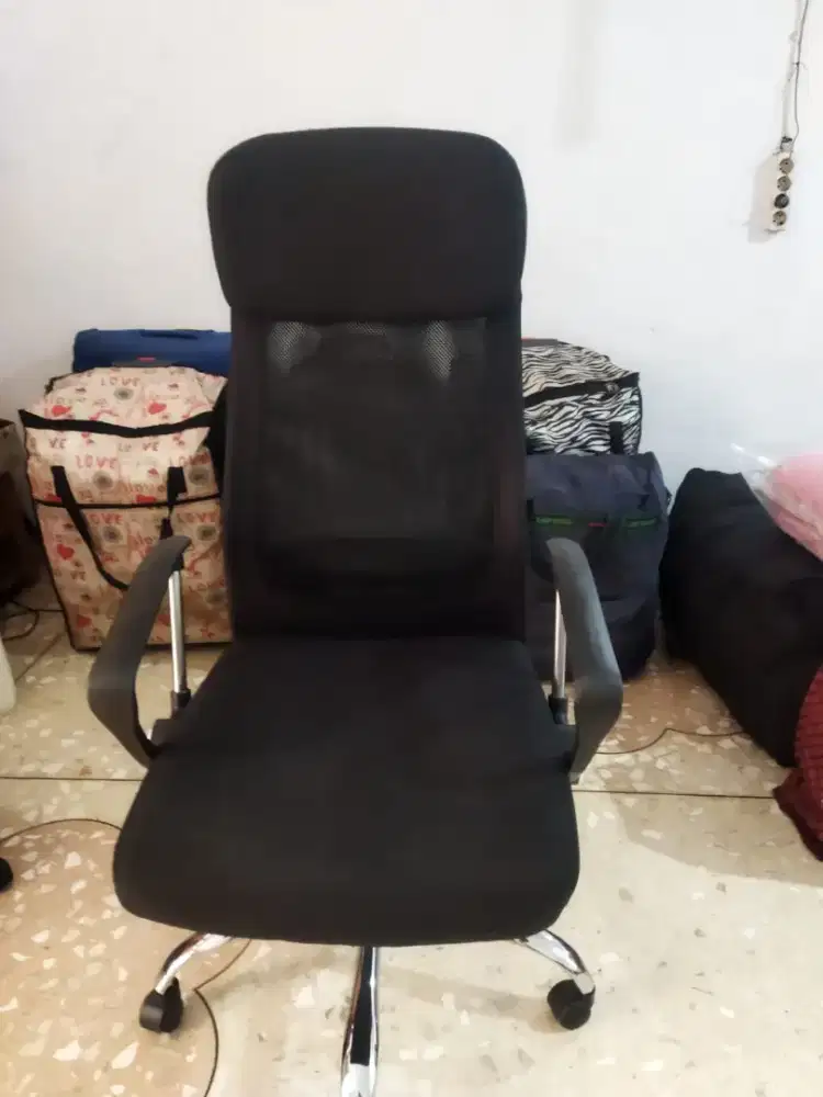 Kursi Gaming bisa setting naik turun