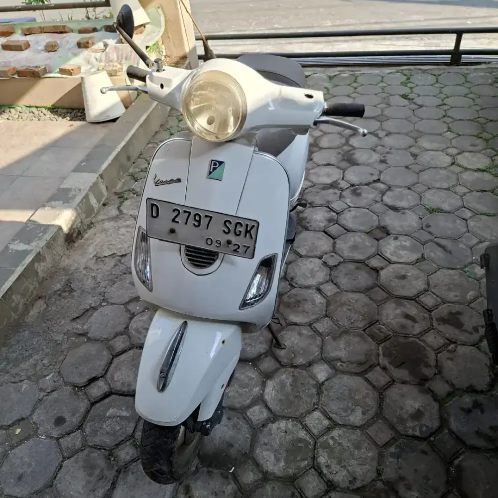 JUAL CEPAT VESPA MATIC LX 150cc