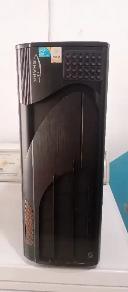 KOMPUTER FX 6350 RAM 8 VGA 2GB HDD 320GB LED 19IN