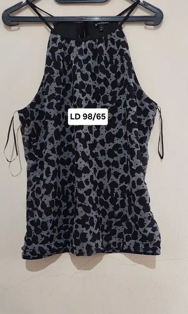8 pcs Tanktop wanita preloved