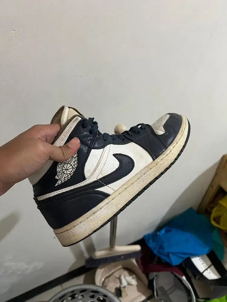 JORDAN 1 MID DIJUAL