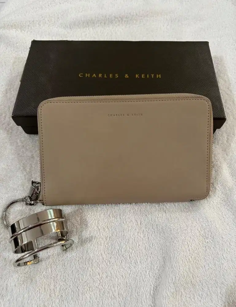Charles & keith (ori store)