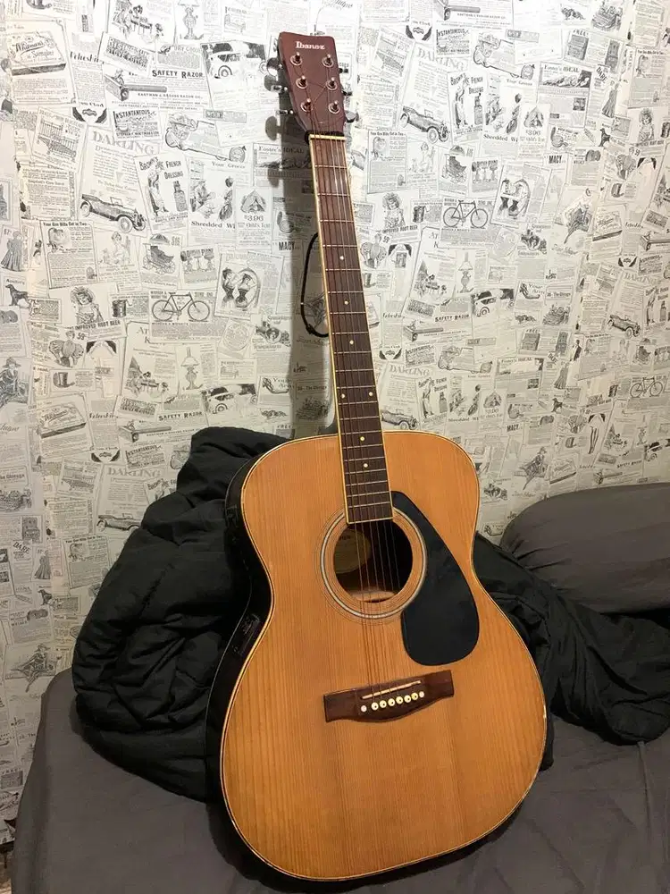 Gitar Akustik Ibanez